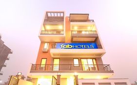 Fabhotel Comfort Residency II